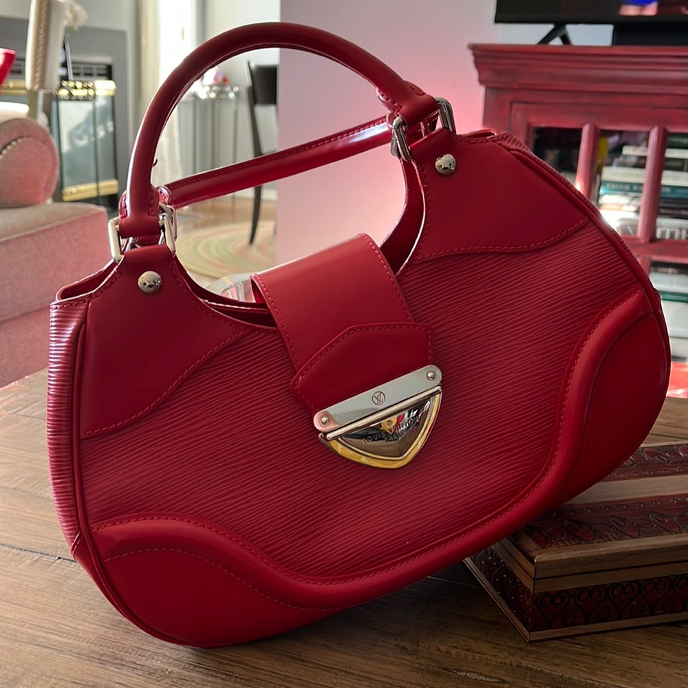Louis Vuitton Epi Red handbag with detachable shoulder strap
